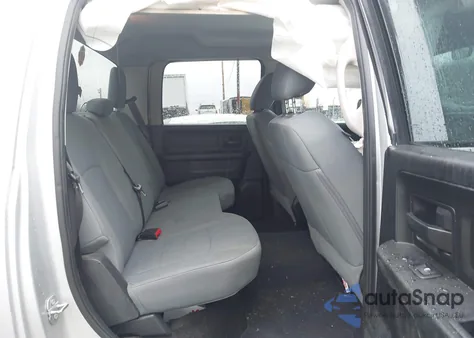 2017 Ram 1500 Express 4X4 5'7 Box z USA, uszkodzony, nr VIN 1C6RR7KT1HS844553